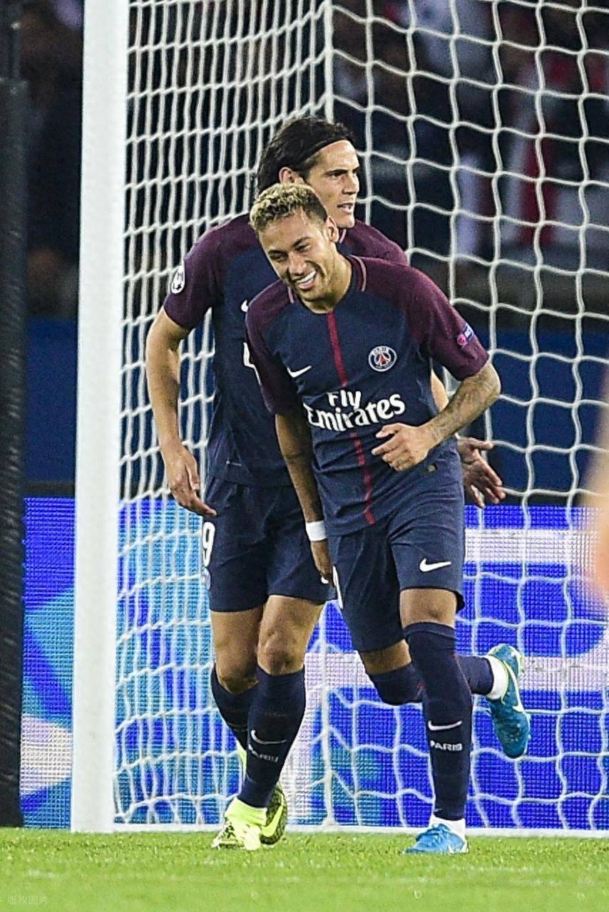 关于AC米兰爆冷乌拉圭,内马尔三分雨点燃全场的信息 关于AC米兰爆冷乌拉圭,内马尔三分雨点燃全场的信息