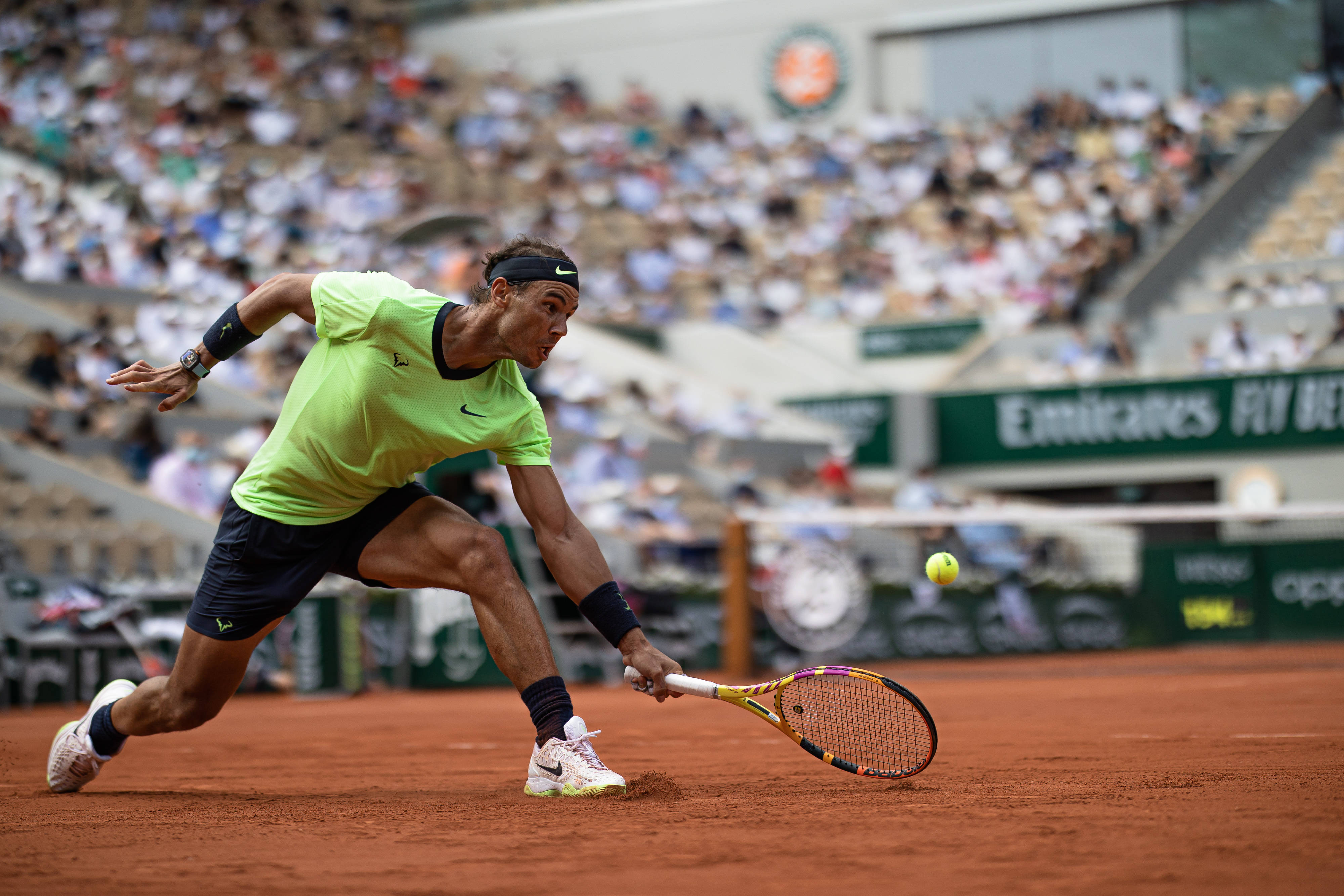 法国网球队险胜英国网球队，纳达尔惊艳世界