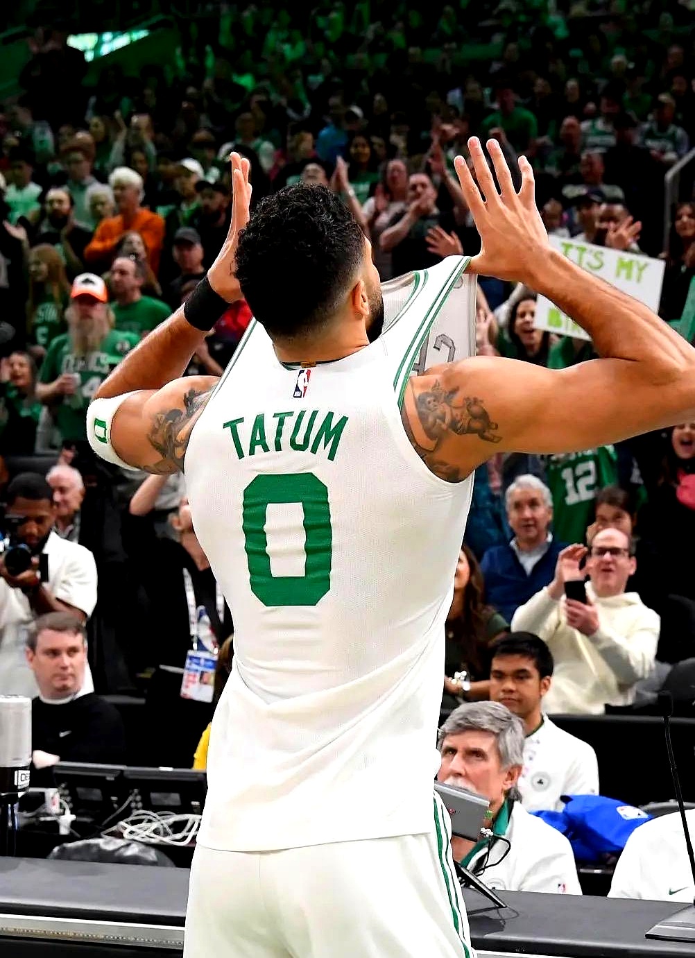 凯尔特人B队翻盘湖人，塔图姆高光表现