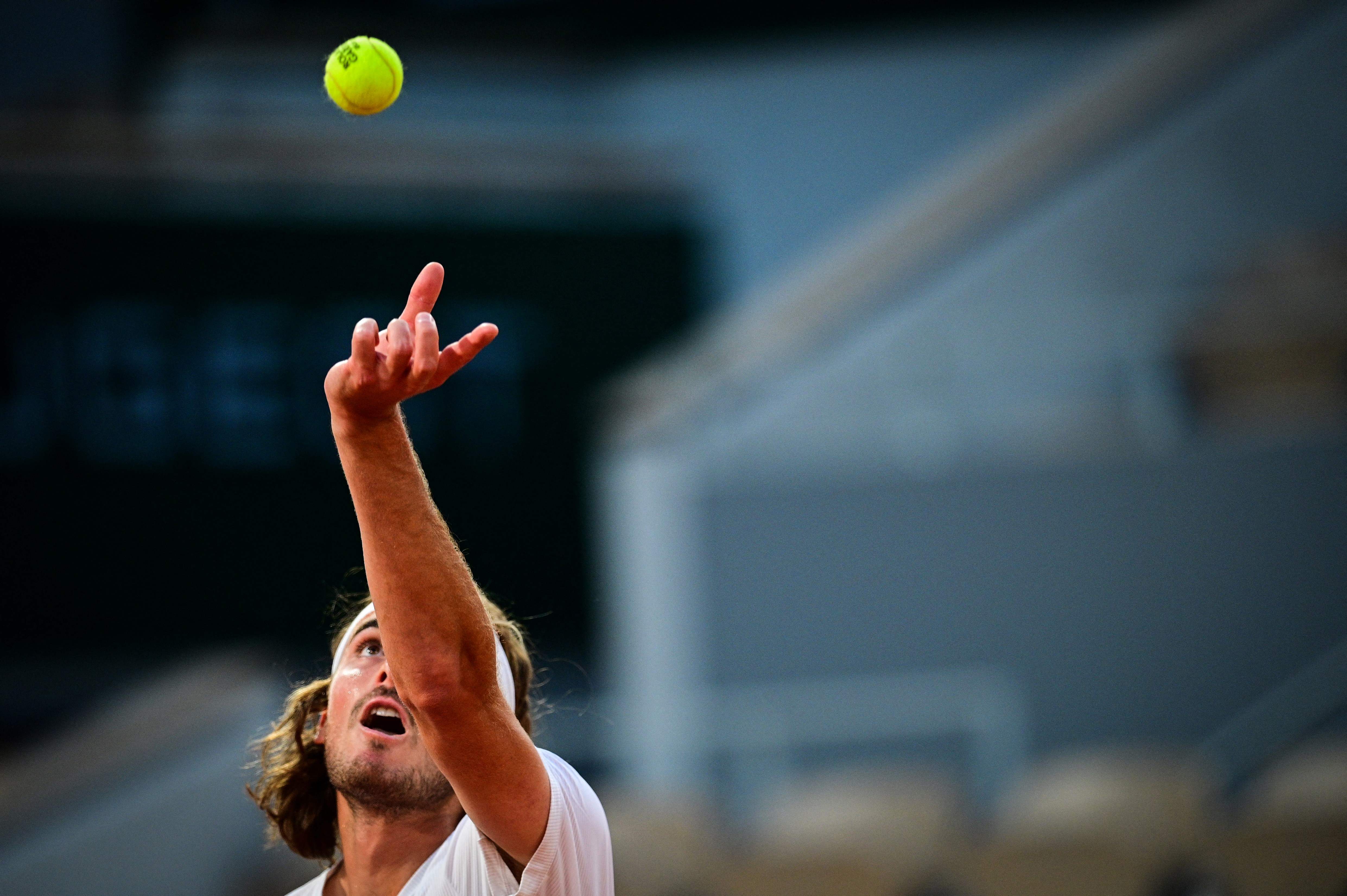 包含美国网球队鏖战世界网球队,西西帕斯关键制胜的词条 包含美国网球队鏖战世界网球队,西西帕斯关键制胜的词条