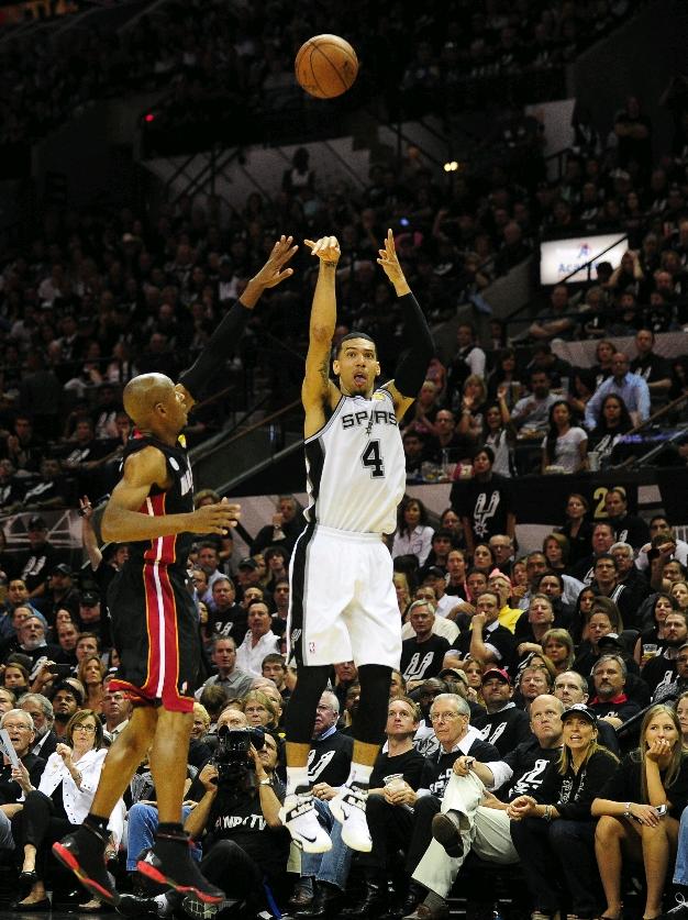 包含公牛血洗猛龙,丹尼·格林打破历史纪录的词条 包含公牛血洗猛龙,丹尼·格林打破历史纪录的词条