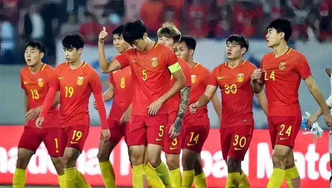 看球员们如何团结合作,力争最终胜利 看球员们如何团结合作,力争最终胜利