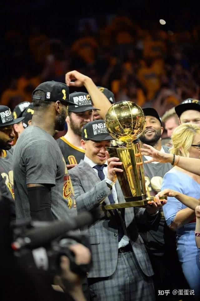 神奇逆转！法兰克福主场击败汉堡的简单介绍