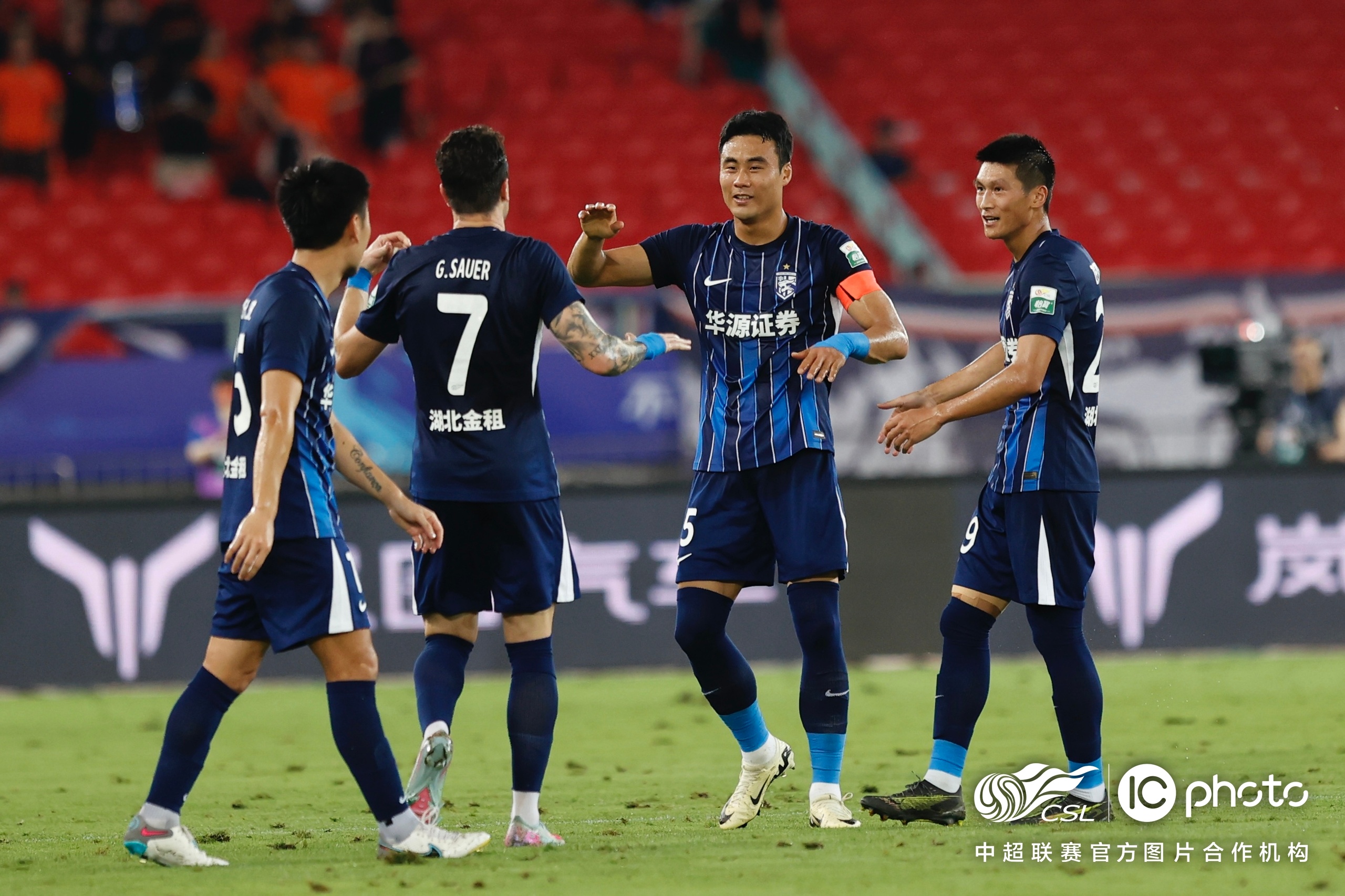 关于进球盛宴:深圳佳兆业战平武汉三镇,局势胶着的信息 关于进球盛宴:深圳佳兆业战平武汉三镇,局势胶着的信息