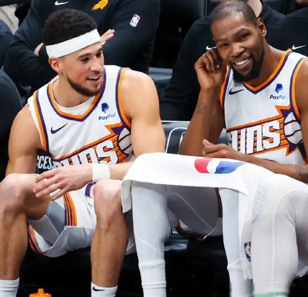 关于太阳主场大胜,布克全面表现带队晋级的信息 关于太阳主场大胜,布克全面表现带队晋级的信息