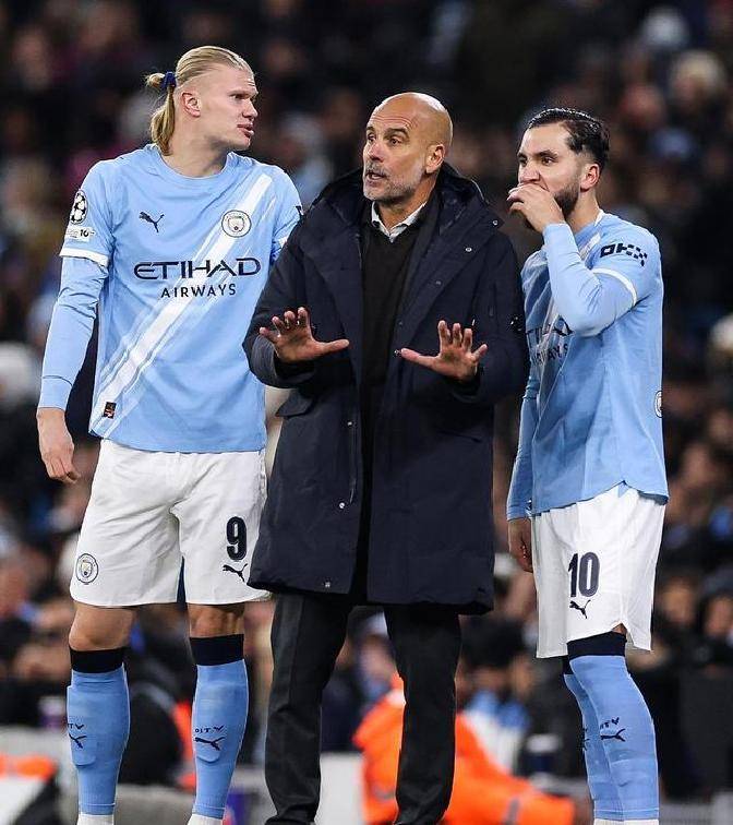 曼城夺冠!瓜帅带领球队取得关键胜利 曼城夺冠!瓜帅带领球队取得关键胜利