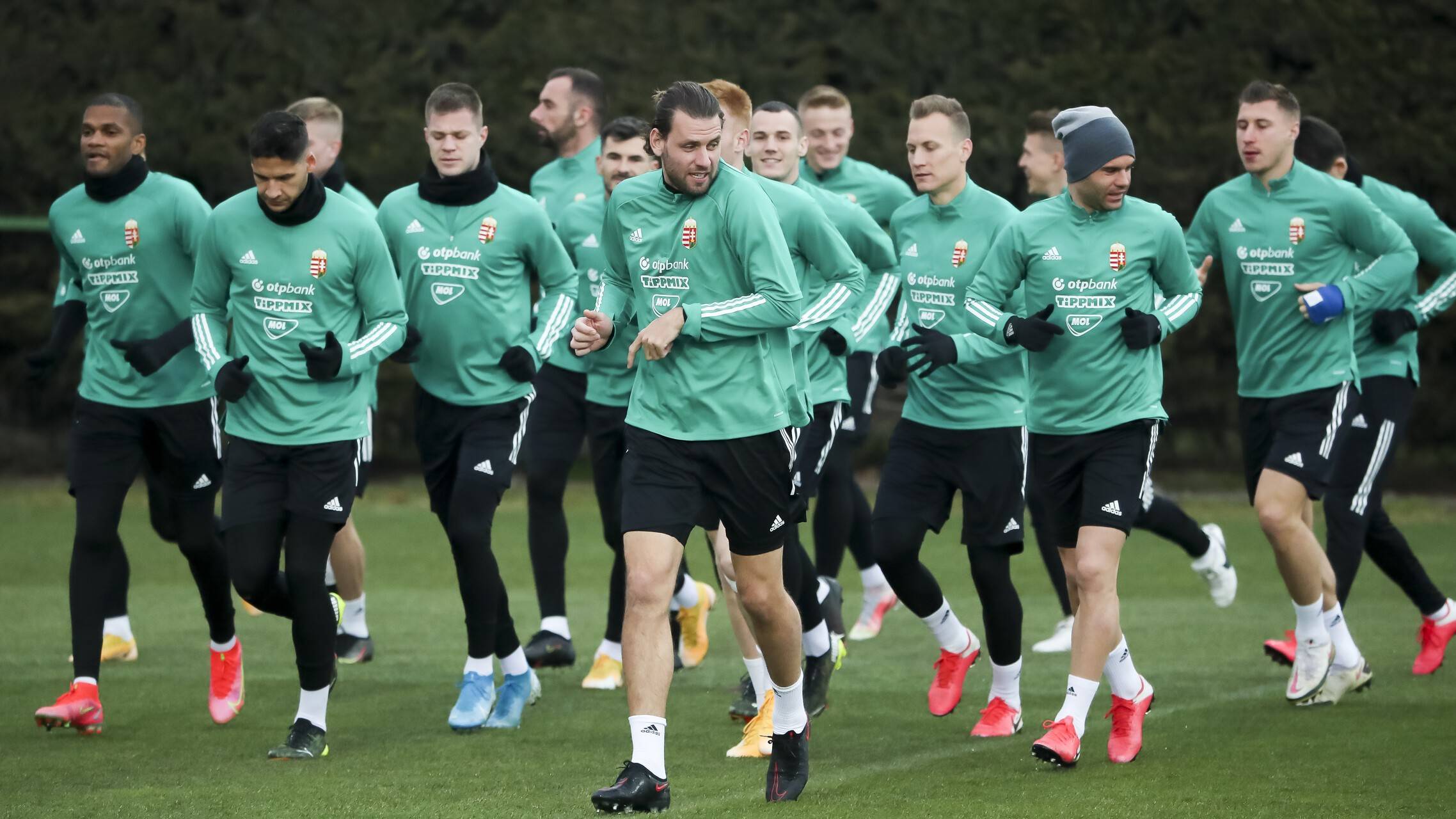 关于匈牙利主场淘汰阿塞拜疆，出线形势艰难的信息