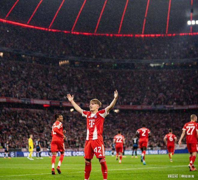 利物浦逆袭阿贾克斯，晋级欧冠四强