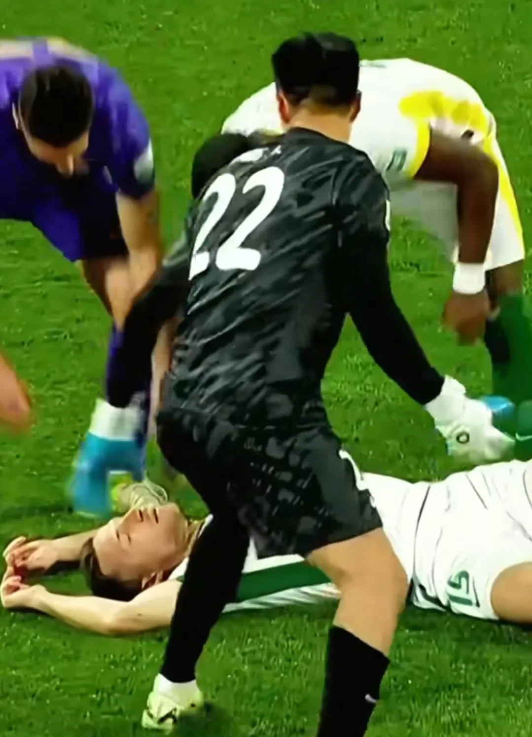 罗马队员受伤，恐影响接下来的比赛的简单介绍