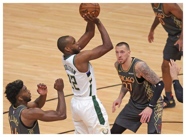 篮网翻盘国王，霍勒迪带队取胜