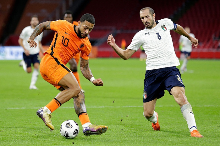 包含瑞典逆转里昂，科曼统治全场的词条