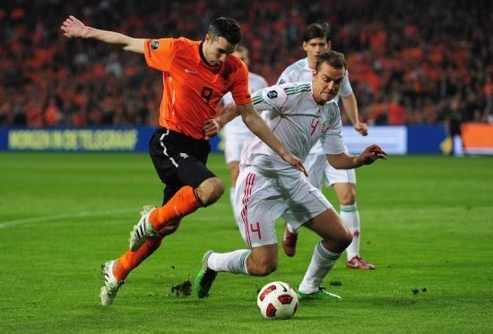 包含瑞典逆转里昂，科曼统治全场的词条