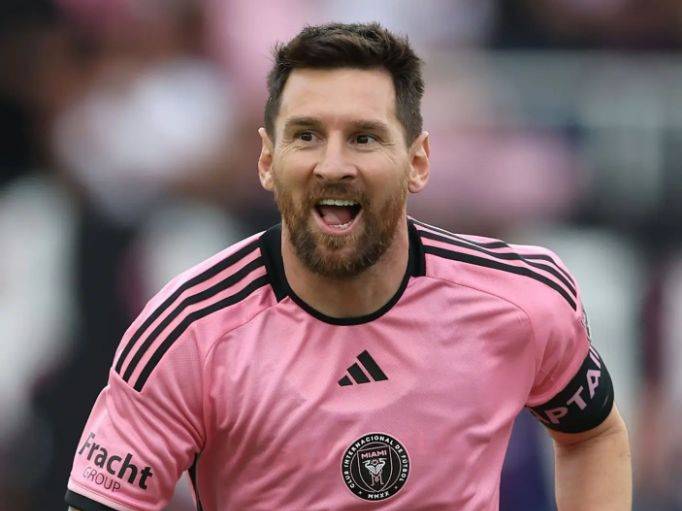 包含马赛绝杀意大利，博格巴2统治全场的词条