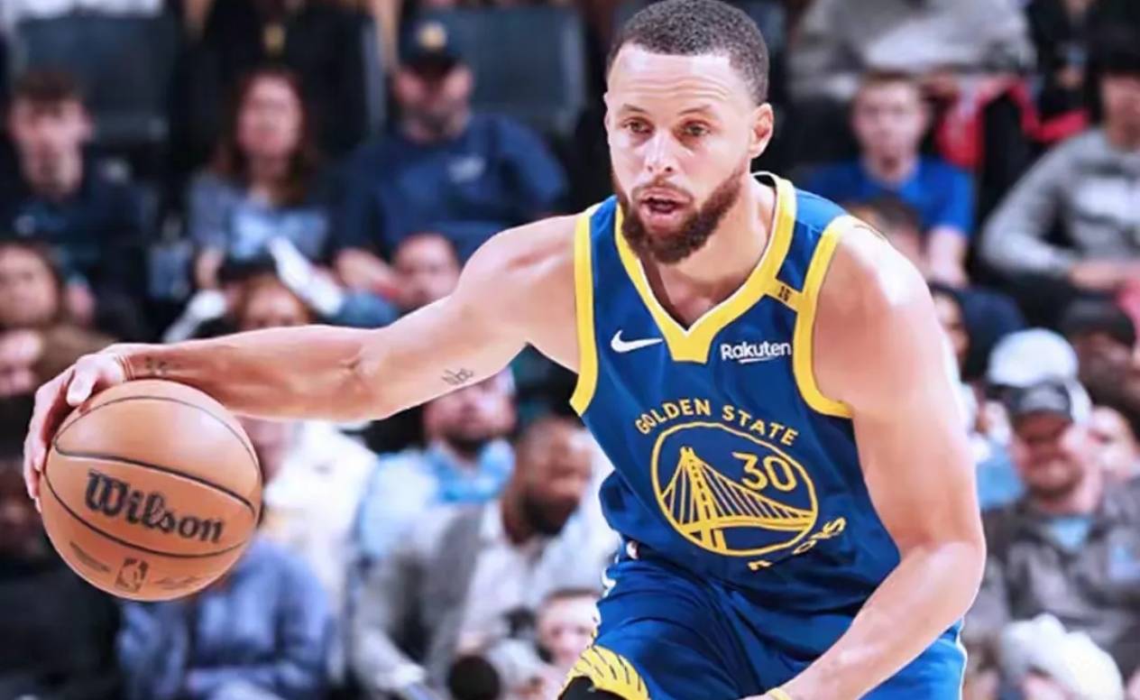 魔术碾压猛龙,库里点燃赛场 魔术碾压猛龙,库里点燃赛场